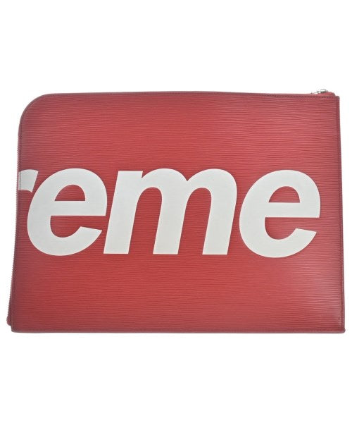 LOUIS VUITTON คลัตช์