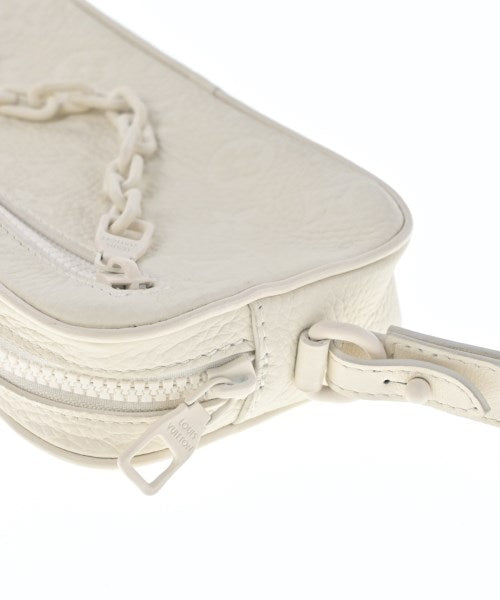 LOUIS VUITTON คลัตช์