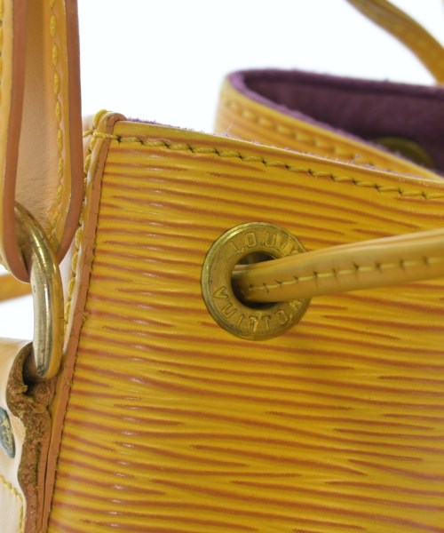 LOUIS VUITTON กระเป๋าสะพาย
