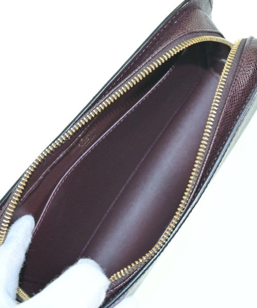 LOUIS VUITTON คลัตช์