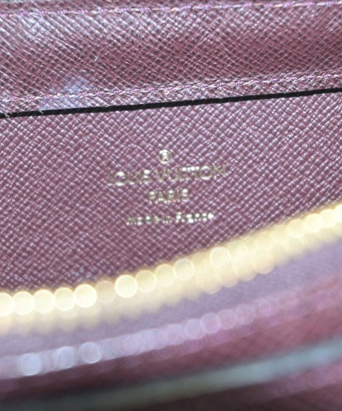 LOUIS VUITTON คลัตช์