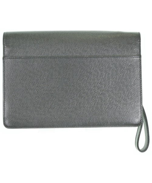 LOUIS VUITTON คลัตช์