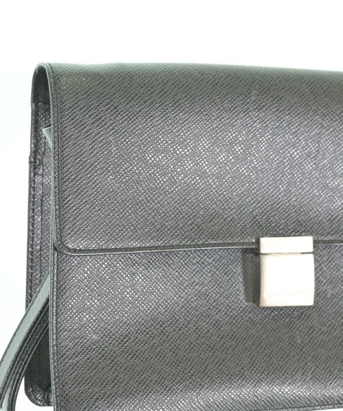 LOUIS VUITTON คลัตช์