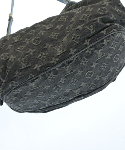 LOUIS VUITTON กระเป๋าสะพาย