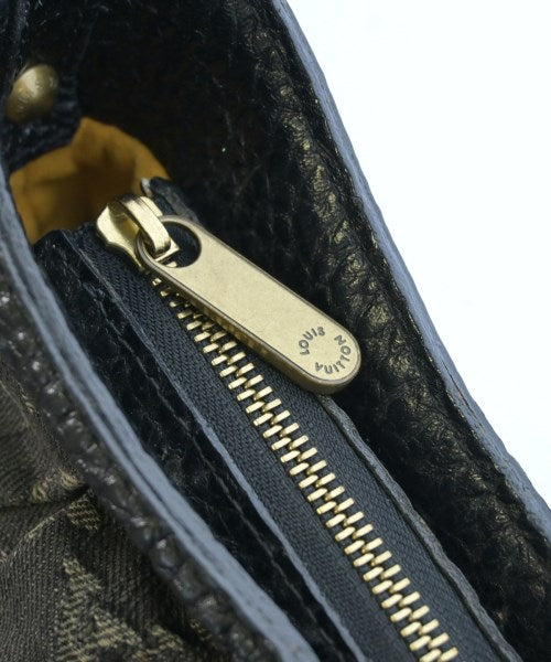 LOUIS VUITTON กระเป๋าสะพาย