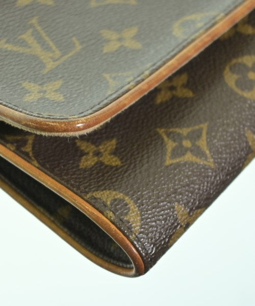 LOUIS VUITTON กระเป๋าสะพาย