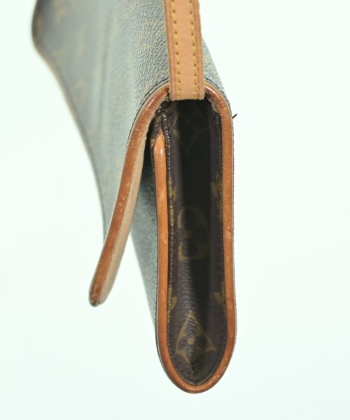 LOUIS VUITTON กระเป๋าสะพาย