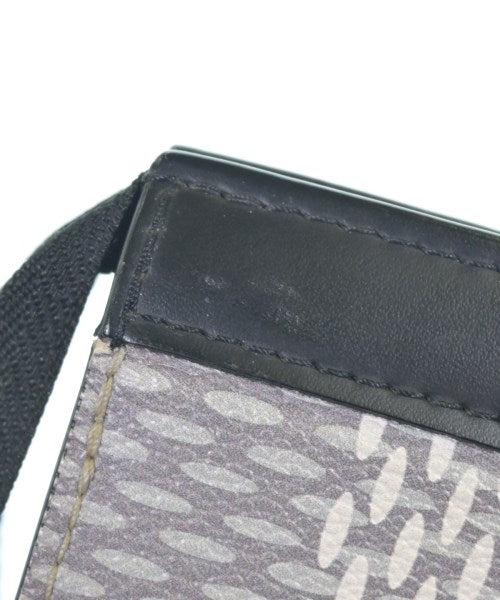 LOUIS VUITTON คลัตช์
