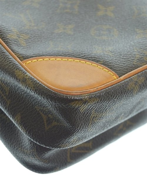 LOUIS VUITTON กระเป๋าสะพาย