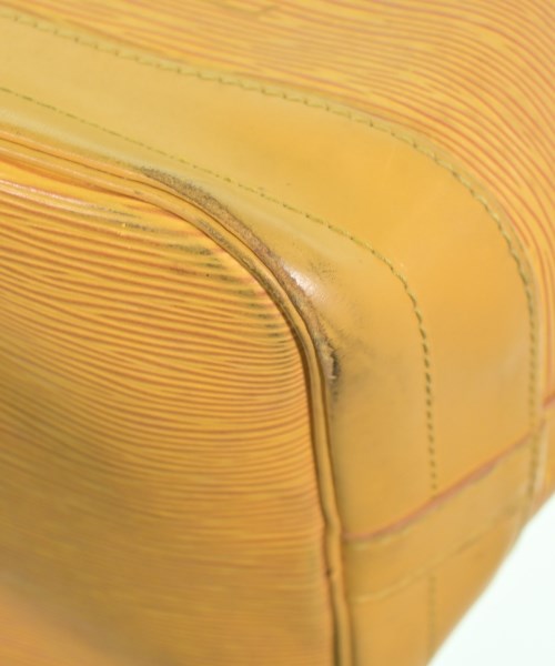 LOUIS VUITTON กระเป๋าสะพาย