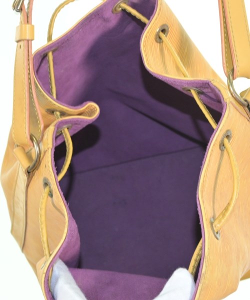 LOUIS VUITTON กระเป๋าสะพาย