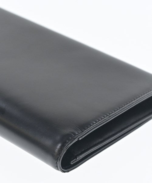 LOUIS VUITTON คลัตช์