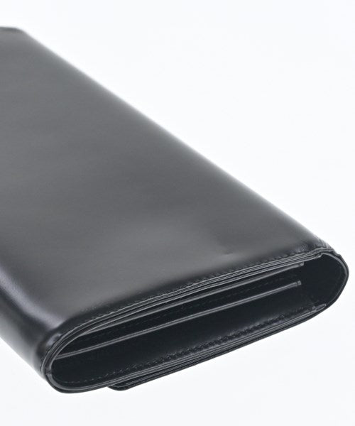 LOUIS VUITTON คลัตช์