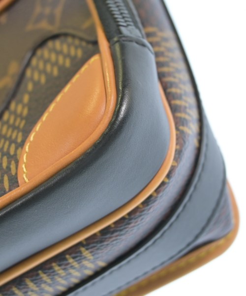 LOUIS VUITTON กระเป๋าสะพาย
