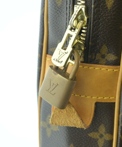 LOUIS VUITTON กระเป๋าธุรกิจ