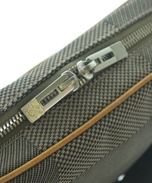 LOUIS VUITTON กระเป๋าสะพาย