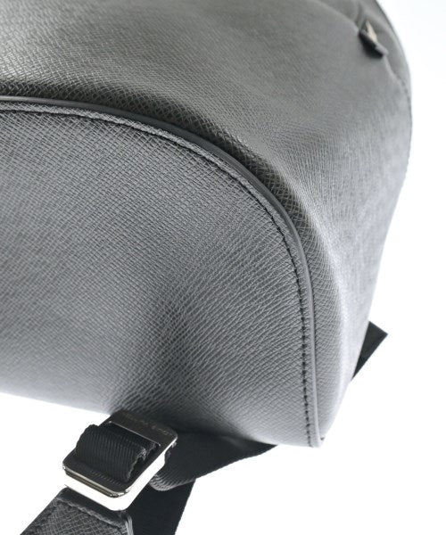 LOUIS VUITTON เป้สะพายหลัง