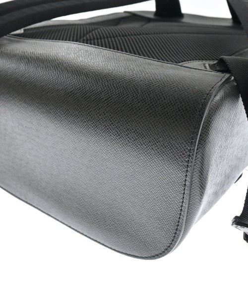 LOUIS VUITTON เป้สะพายหลัง