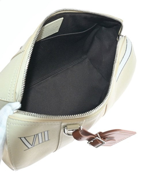 LOUIS VUITTON กระเป๋าสะพาย