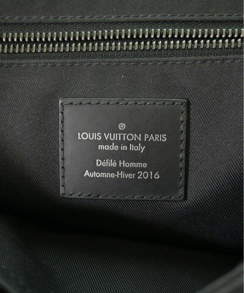 LOUIS VUITTON กระเป๋าสะพาย