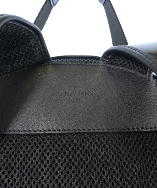 LOUIS VUITTON เป้สะพายหลัง