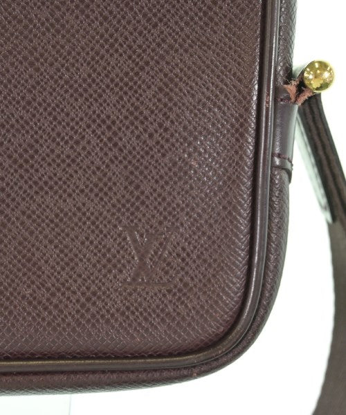 LOUIS VUITTON คลัตช์