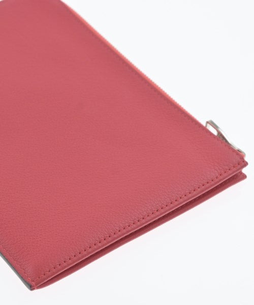 LOUIS VUITTON คลัตช์