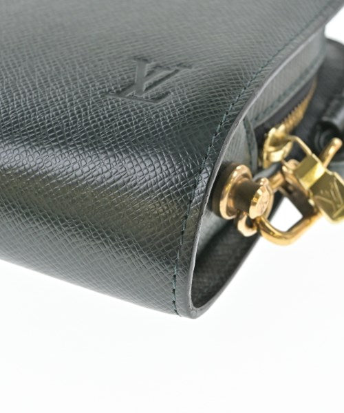 LOUIS VUITTON คลัตช์