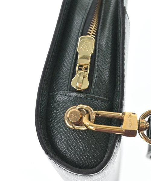 LOUIS VUITTON คลัตช์