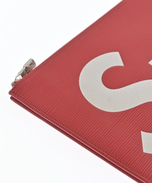 LOUIS VUITTON คลัตช์