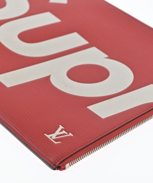 LOUIS VUITTON คลัตช์