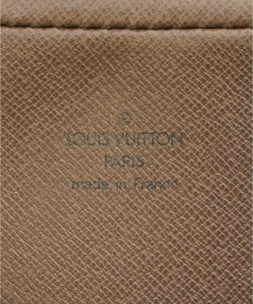 LOUIS VUITTON กระเป๋าสะพาย