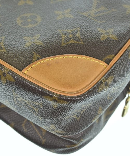 LOUIS VUITTON กระเป๋าสะพาย