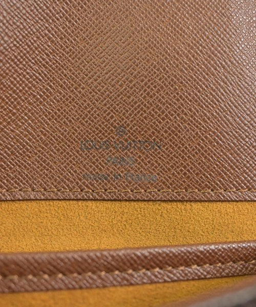 LOUIS VUITTON กระเป๋าสะพาย
