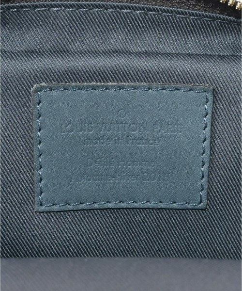 LOUIS VUITTON กระเป๋าสะพาย