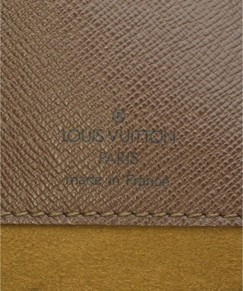 LOUIS VUITTON กระเป๋าสะพาย