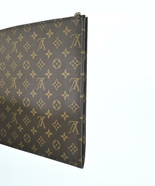 LOUIS VUITTON คลัตช์