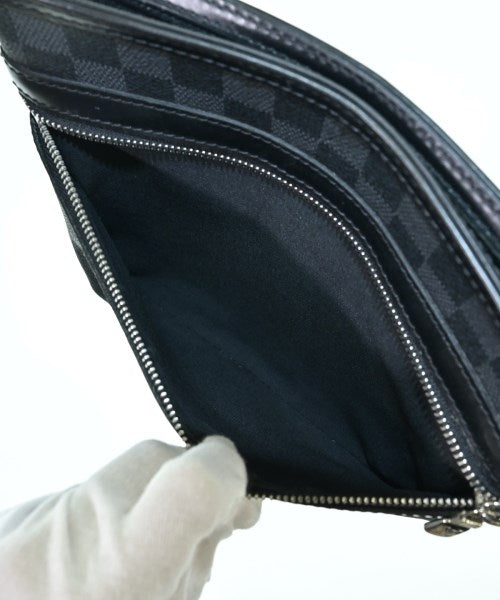 LOUIS VUITTON กระเป๋าสะพาย