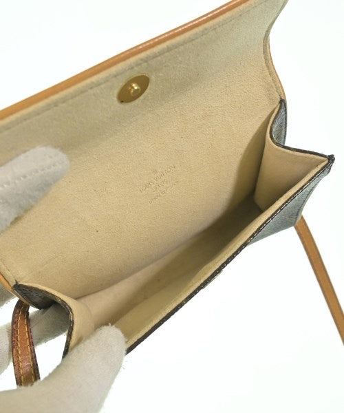 LOUIS VUITTON กระเป๋าสะพาย