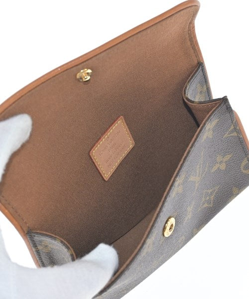 LOUIS VUITTON กระเป๋าสะพาย