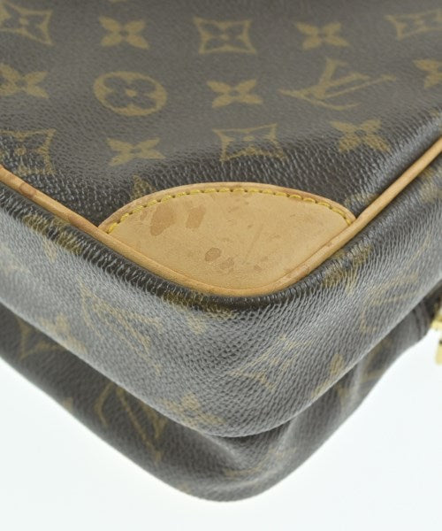 LOUIS VUITTON กระเป๋าสะพาย