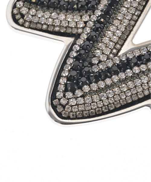 LOUIS VUITTON เครื่องประดับบนกระเป๋า