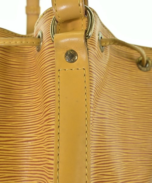 LOUIS VUITTON กระเป๋าสะพาย