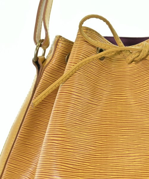 LOUIS VUITTON กระเป๋าสะพาย