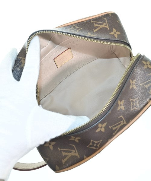 LOUIS VUITTON คลัตช์