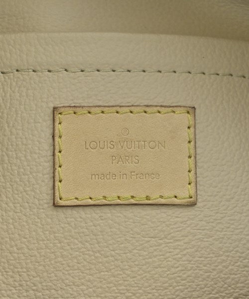 LOUIS VUITTON คลัตช์