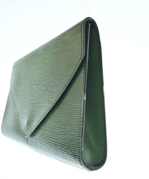 LOUIS VUITTON คลัตช์