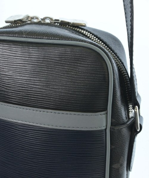 LOUIS VUITTON กระเป๋าสะพาย
