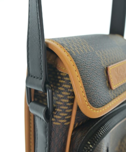 LOUIS VUITTON กระเป๋าสะพาย