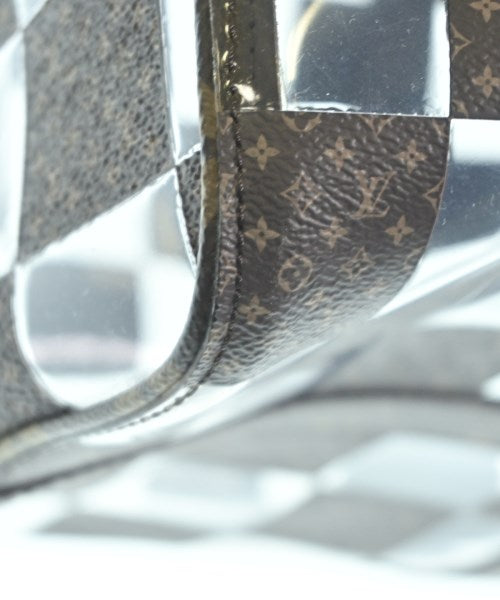 LOUIS VUITTON กระเป๋าใส่อุปกรณ์ขนาดใหญ่